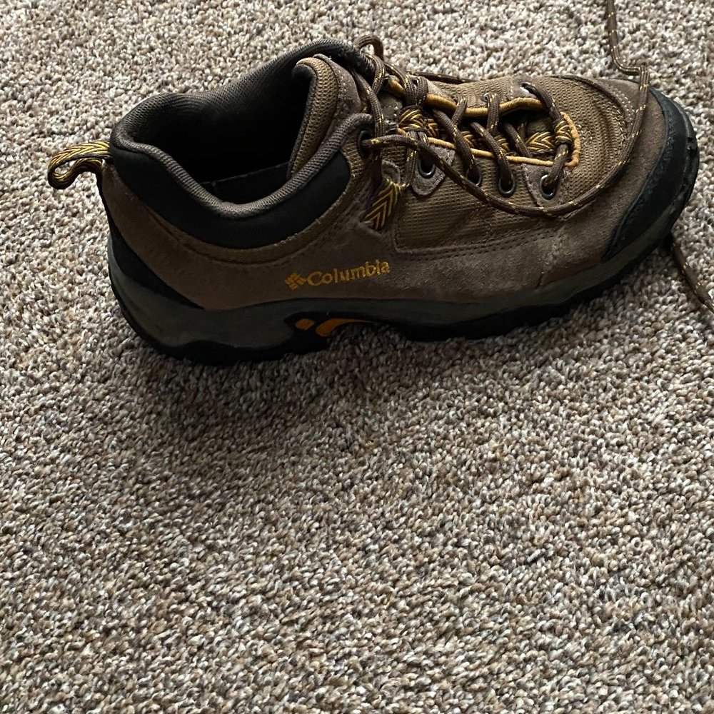 Columbia hiking boots